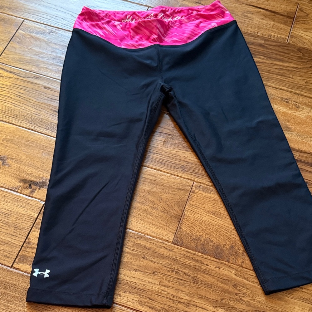 Under Armour Women’s Leggings with Black and Pink Design